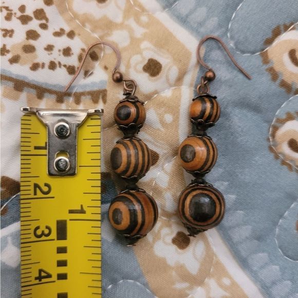 ⭐️3/$25⭐️🆕️ Round Bead Drop Earrings - Picture 3 of 3